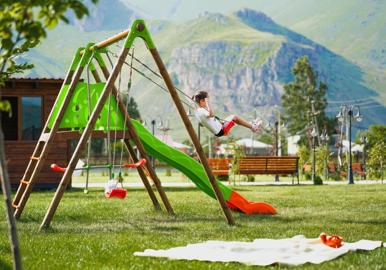 Suatis Resort Kazbegi Экстерьер фото